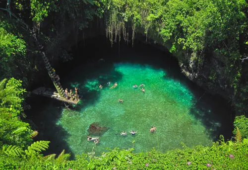 LES-PLUS-BELLES-PISCINES-NATURELLES-DU-MONDE